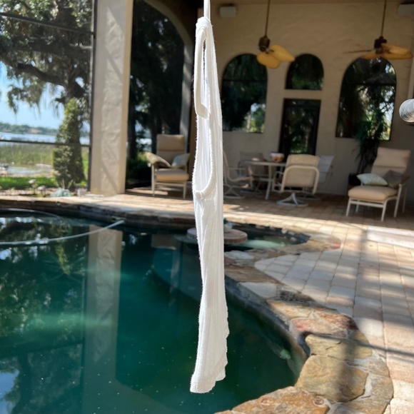 Sleeveless Cream Ribbed Top - Picture 5 of 16